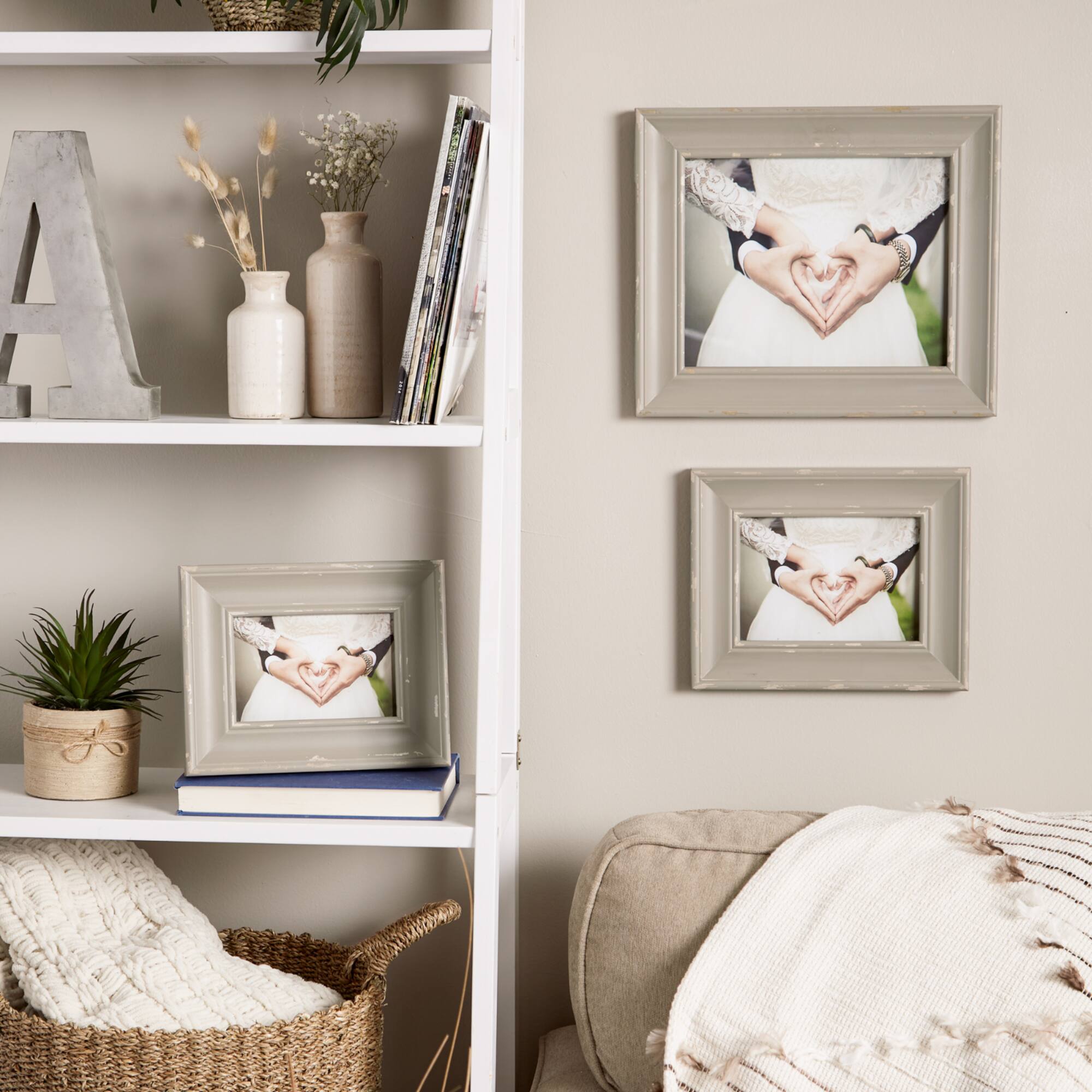 DII® Antique Stone Distressed Farmhouse 4" x 6" Picture Frame